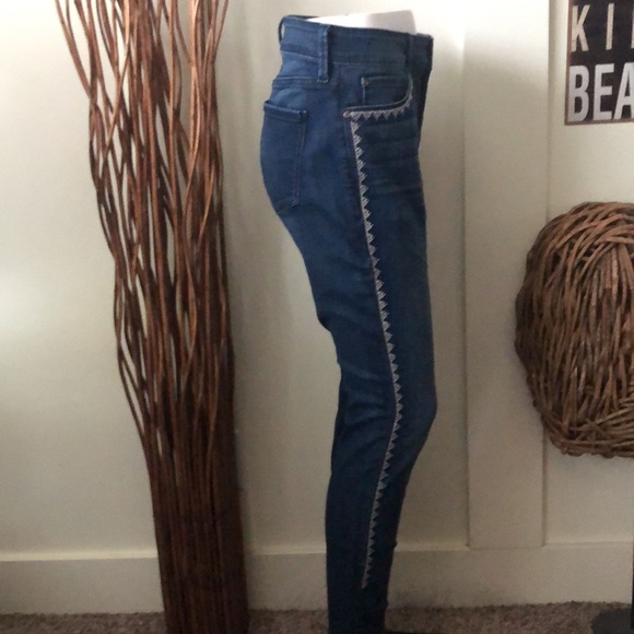 NYDJ Los Angeles Embroidered Alina Wide Cuff Ankle Lift x Tuck Jeans - Picture 4 of 10